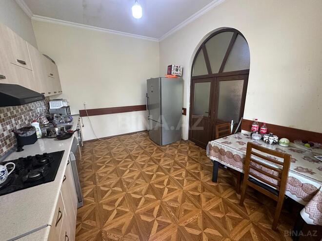 4 otaqlı həyət evi/bağ evi - Zabrat q. - 400 m² (25)