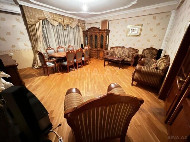 3 otaqlı yeni tikili - 8 Noyabr m. - 120 m² (1)