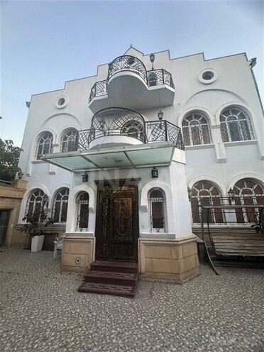 8 otaqlı həyət evi/bağ evi - Binəqədi r. - 650 m² (1)