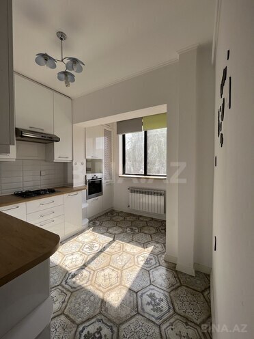 2 otaqlı köhnə tikili - İnşaatçılar m. - 50 m² (2)