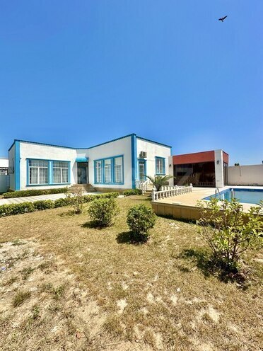 4 otaqlı həyət evi/bağ evi - Mərdəkan q. - 180 m² (1)