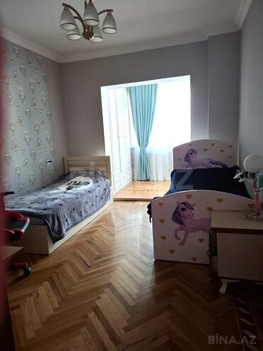 4 otaqlı köhnə tikili - İnşaatçılar m. - 120 m² (4)
