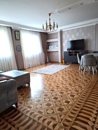 4 otaqlı köhnə tikili - İnşaatçılar m. - 120 m² (1)