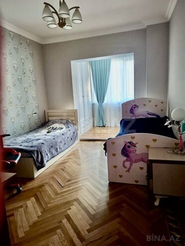 4 otaqlı köhnə tikili - İnşaatçılar m. - 110 m² (4)