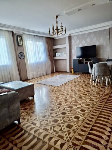 4 otaqlı köhnə tikili - İnşaatçılar m. - 110 m² (1)