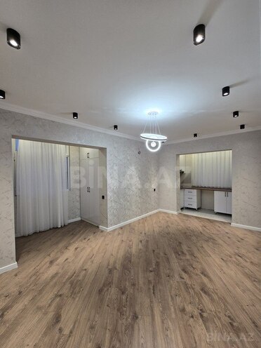 2 otaqlı köhnə tikili - 8-ci mikrorayon q. - 45 m² (1)