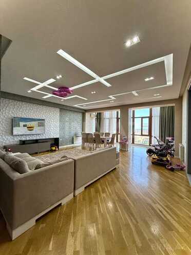 3-комн. новостройка - м. 8 ноября - 170 м² (1)