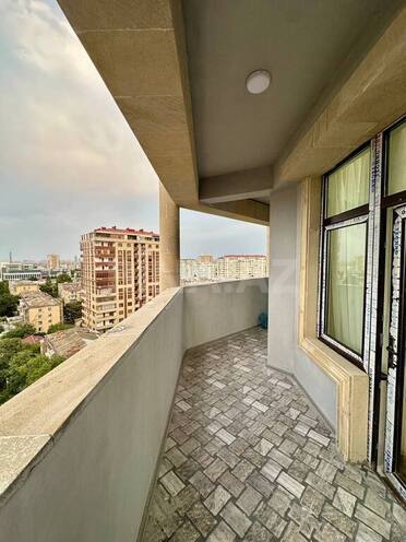 3-комн. новостройка - Наримановский  р. - 165 м² (30)