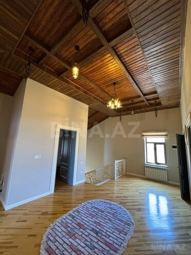 6 otaqlı həyət evi/bağ evi - Novxanı q. - 250 m² (14)