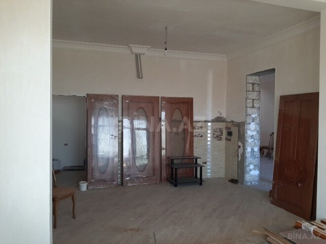 7 otaqlı həyət evi/bağ evi - Novxanı q. - 520 m² (9)
