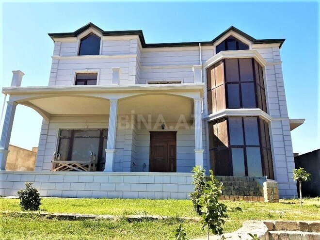 7 otaqlı həyət evi/bağ evi - Novxanı q. - 520 m² (1)