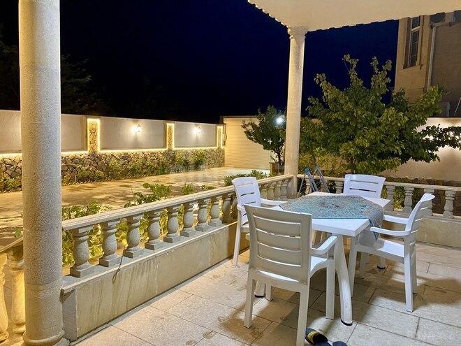 5 otaqlı həyət evi/bağ evi - Novxanı q. - 450 m² (5)