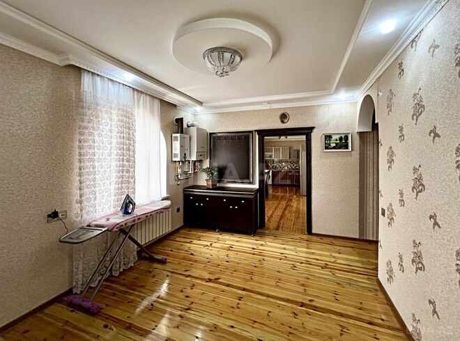 4 otaqlı həyət evi/bağ evi - Qəbələ - 160 m² (15)