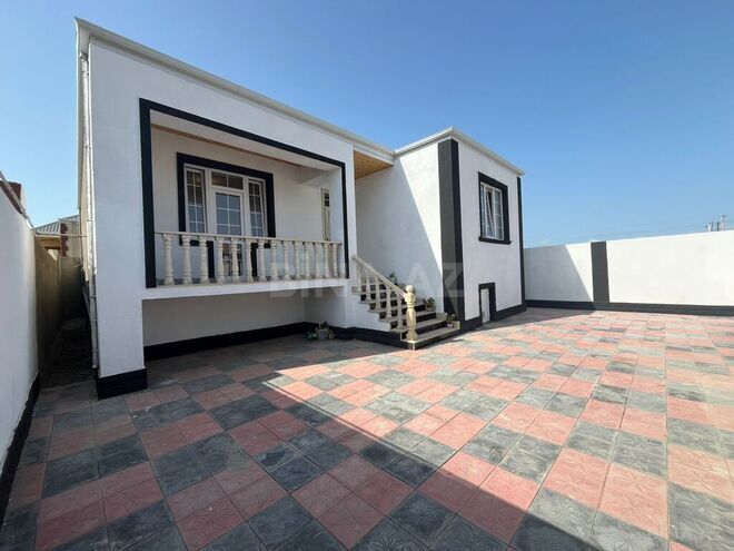 4 otaqlı həyət evi/bağ evi - Zabrat q. - 135 m² (1)