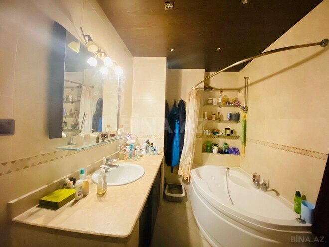 4-комн. новостройка - м. 8 ноября - 160 м² (30)