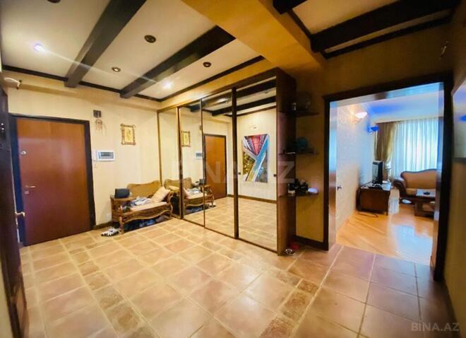 4-комн. новостройка - м. 8 ноября - 160 м² (10)