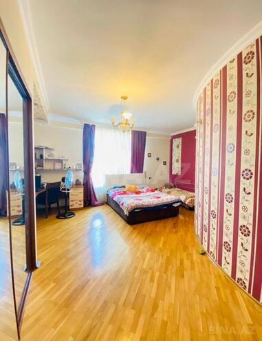 4-комн. новостройка - м. 8 ноября - 160 м² (16)
