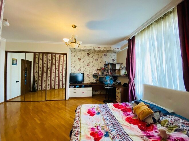 4-комн. новостройка - м. 8 ноября - 160 м² (14)