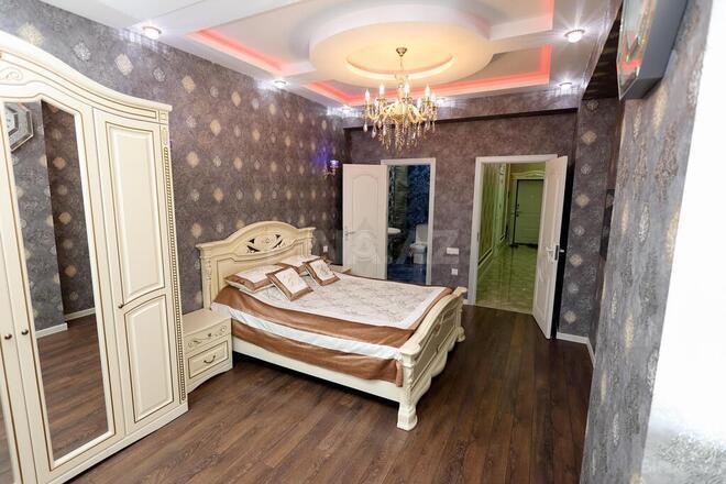 3-комн. новостройка - м. 28 мая - 120 м² (4)