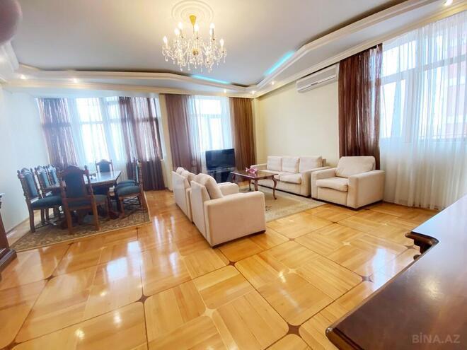 3 otaqlı yeni tikili - 28 May m. - 138 m² (1)