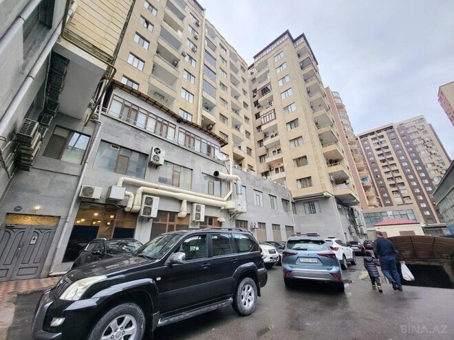 3 otaqlı yeni tikili - 8 Noyabr m. - 150 m² (14)