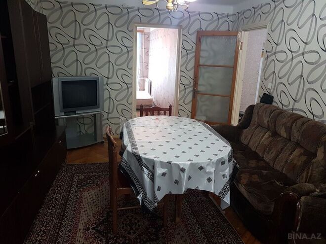 2 otaqlı köhnə tikili - İnşaatçılar m. - 55 m² (1)