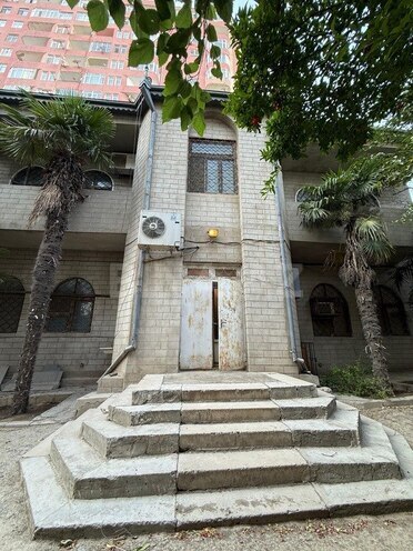 6 otaqlı həyət evi/bağ evi - İnşaatçılar m. - 230 m² (1)