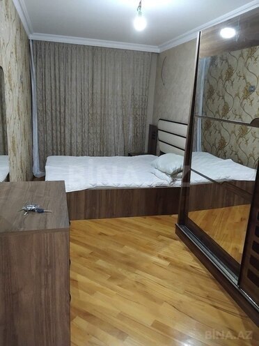 2 otaqlı köhnə tikili - 28 May m. - 65 m² (1)