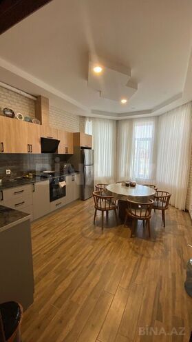 5 otaqlı həyət evi/bağ evi - Şüvəlan q. - 250 m² (12)