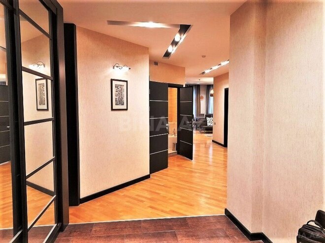 3-комн. новостройка - м. 28 мая - 130 м² (4)