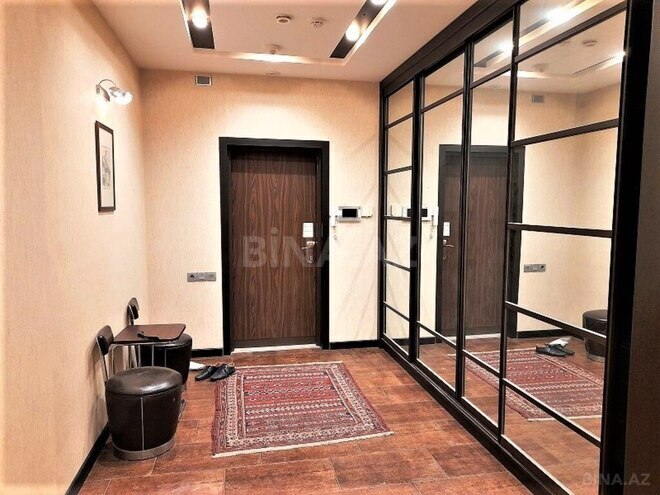 3-комн. новостройка - м. 28 мая - 130 м² (3)