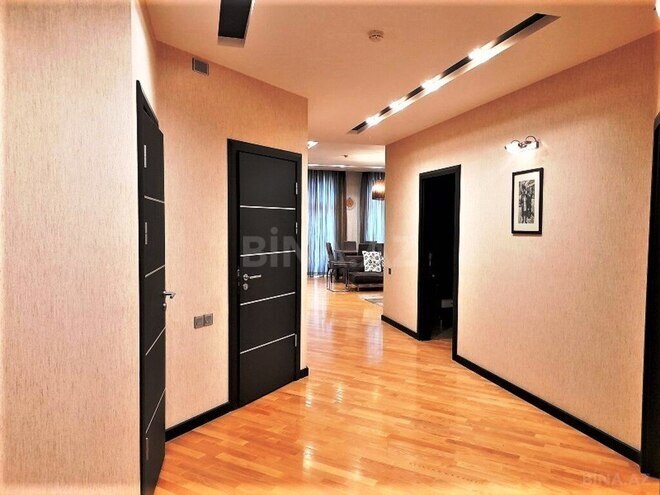 3-комн. новостройка - м. 28 мая - 130 м² (5)