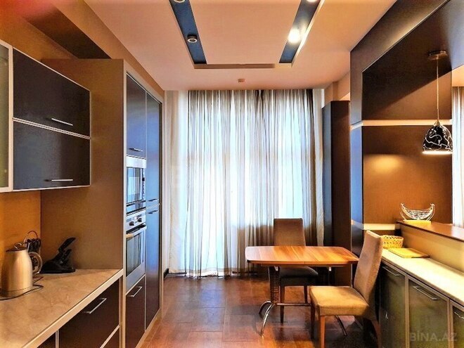 3-комн. новостройка - м. 28 мая - 130 м² (20)