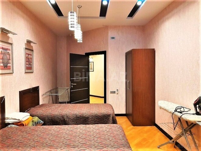 3-комн. новостройка - м. 28 мая - 130 м² (7)