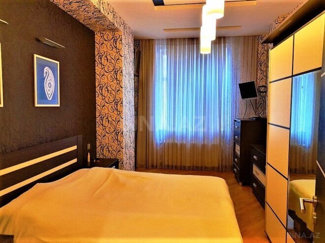 3-комн. новостройка - м. 28 мая - 130 м² (10)
