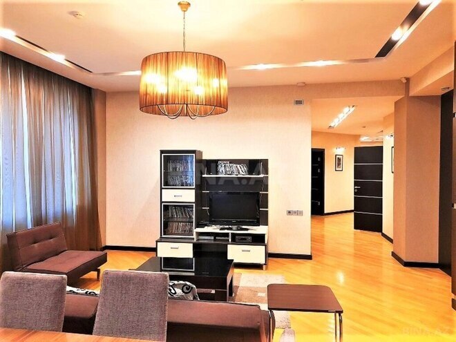 3-комн. новостройка - м. 28 мая - 130 м² (17)