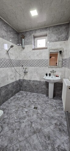 5 otaqlı həyət evi/bağ evi - Novxanı q. - 230 m² (15)