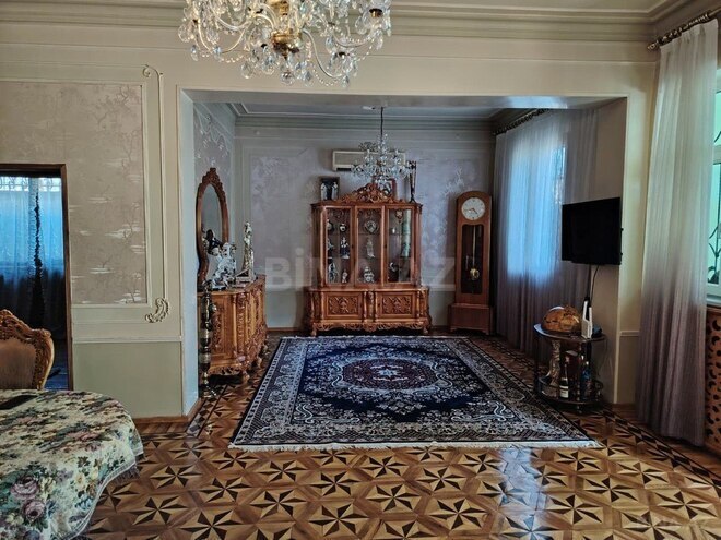 8-комн. дом/дача - Хатаинский р. - 200 м² (4)