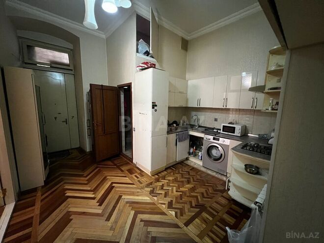 2 otaqlı köhnə tikili - 28 May m. - 70 m² (3)