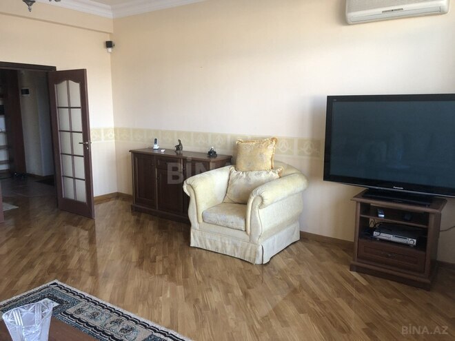 3 otaqlı yeni tikili - 28 May m. - 155 m² (3)