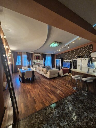 3-комн. новостройка - м. 8 ноября - 125 м² (2)