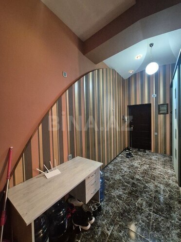 3-комн. новостройка - м. 8 ноября - 125 м² (10)