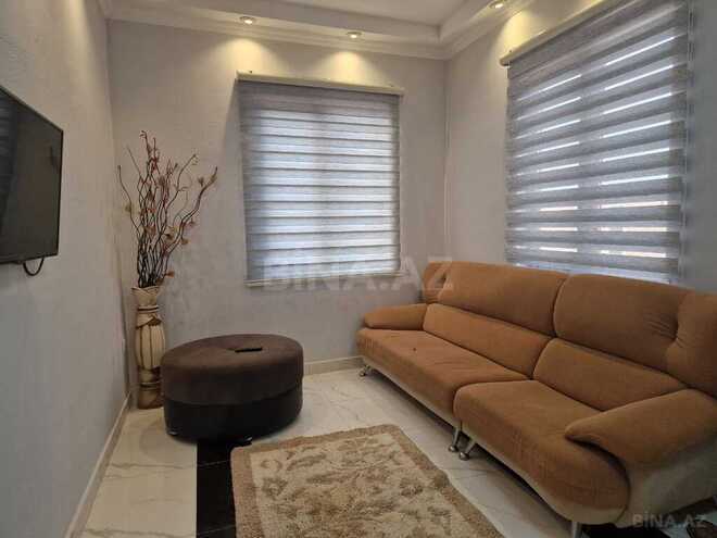 5 otaqlı həyət evi/bağ evi - Novxanı q. - 200 m² (2)