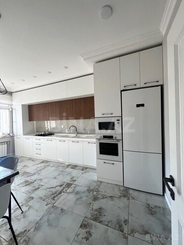 3 otaqlı yeni tikili - 8 Noyabr m. - 140 m² (10)