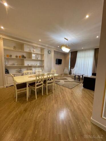 3 otaqlı yeni tikili - 8 Noyabr m. - 147 m² (1)