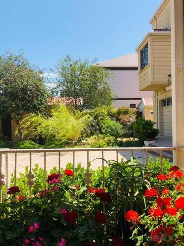 6 otaqlı həyət evi/bağ evi - Novxanı q. - 400 m² (23)