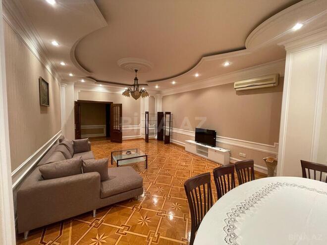 4-комн. новостройка - м. 28 мая - 190 м² (2)
