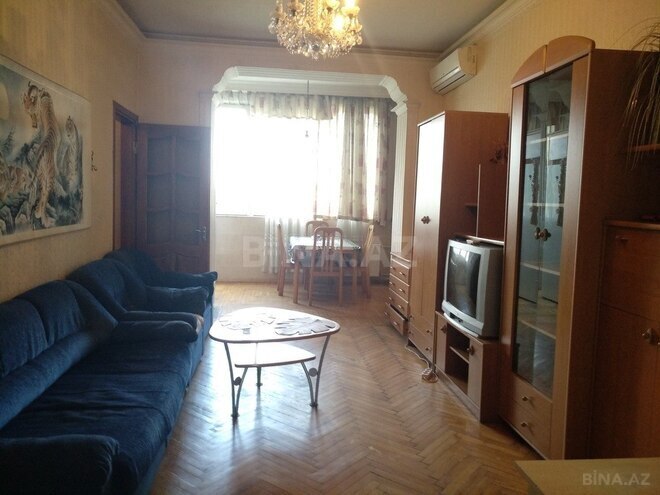 3 otaqlı köhnə tikili - İçəri Şəhər m. - 65 m² (1)