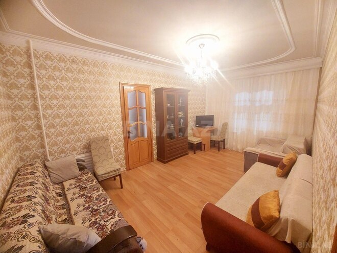 2 otaqlı köhnə tikili - 7-ci mikrorayon q. - 55 m² (1)