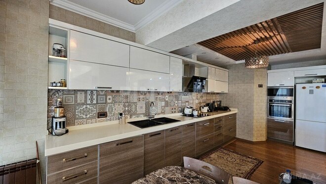 4 otaqlı köhnə tikili - 28 May m. - 153 m² (4)
